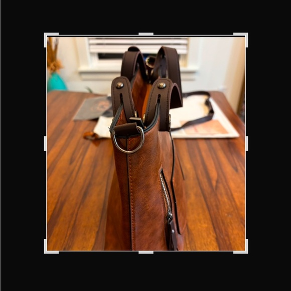 Brown Structured Leather Tote Bag with Vintage Look - Picture 3 of 11